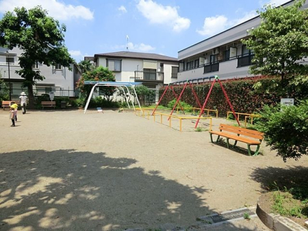 周辺環境 浜田山東公園 徒歩3分。 220m