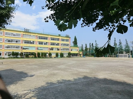 周辺環境 杉並区立向陽中学校 徒歩16分。 1210m