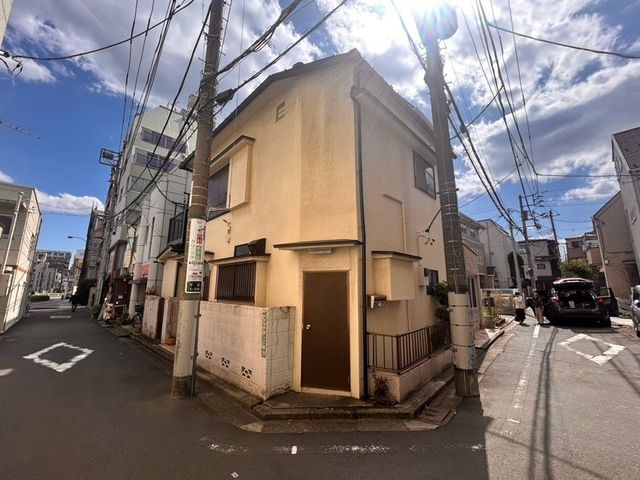 nynʐ^ pnɂJ܂