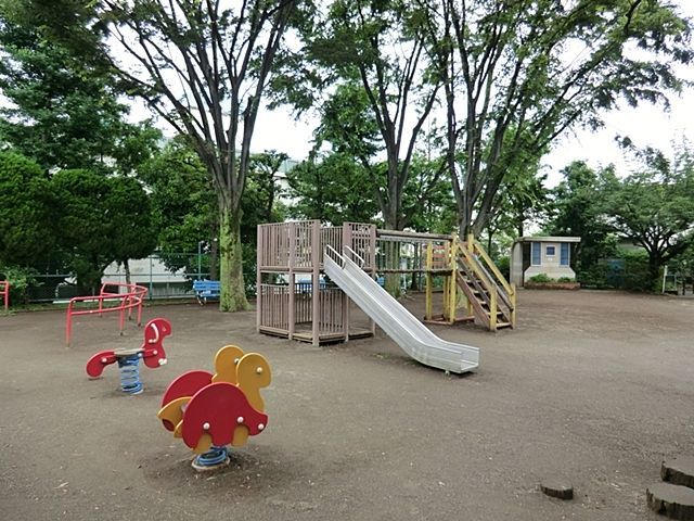 ӊ P k8B 590m
