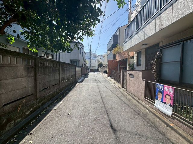 nynʐ^ L