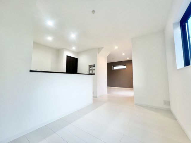 rO rOǂȉƋJ[eł}b`ȁAVvȃt[ÕrOłB