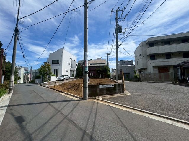 nynʐ^ O