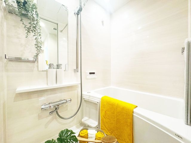  撣1̏IɁAYȃoX[ł胊tbVB