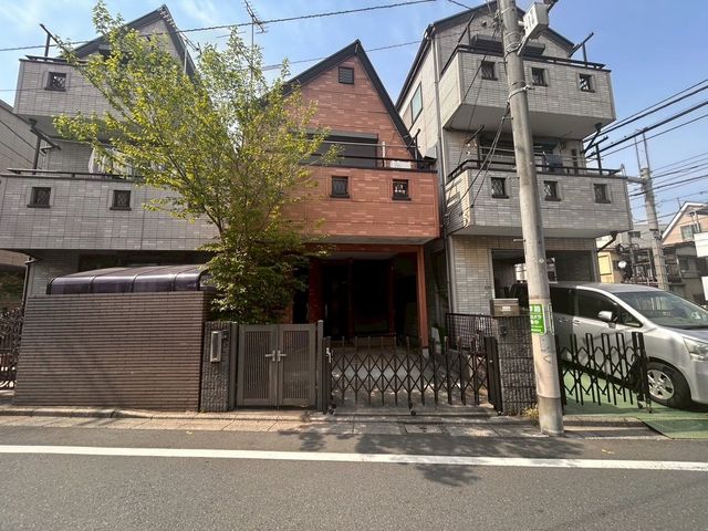 nynʐ^ O