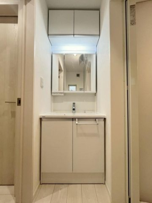 ʑEʏ ʎ̗Ɏ[ImۂOʋ̗pĂ܂Bϕi⎕uVȂǂXbLƎ[ł܂B