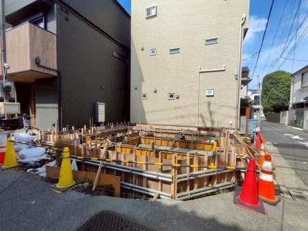 nOώʐ^ Oρ2K3K͔LƂ̉KȂZ܂ɂXy[XɂȂĂ܂B