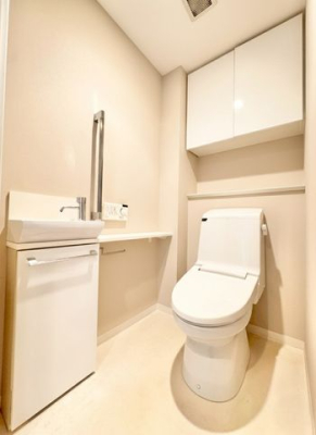 gC [ʂAʑʂŔzuĂ܂B