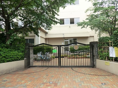 ���ӊ� �����旧���c���w�Z �k��5���B 330m