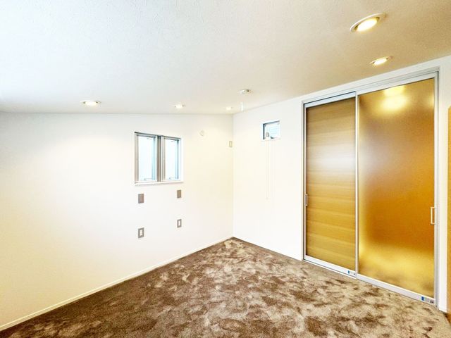 ̑ mSn悭邰悤AƂLmۂĂ܂B