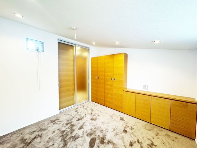 ̑ mƗ̂鋏́A[vCx[gԂɁB