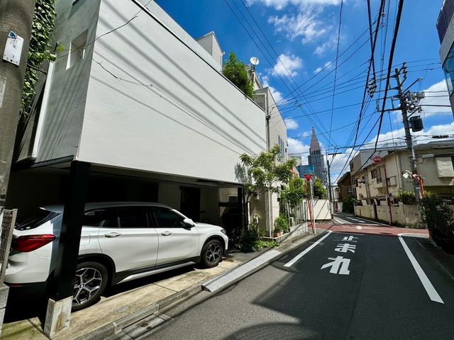 nOώʐ^ Ӂۈ牀Ectk10ɕ_݂A̎qĐтɂS̏ZłB