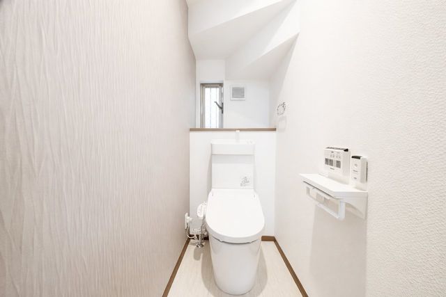 �g�C�� �g�C�����w���x����Ƃ�������������g�C���ł��B