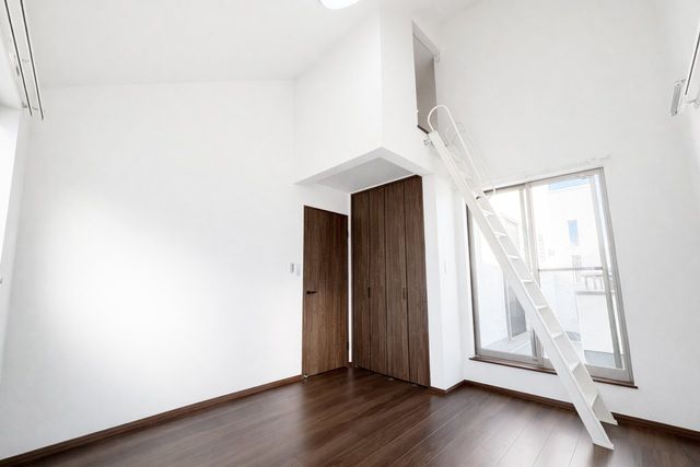 ���ӊ� �m�����������Ɨ��������̂��鋏���́A�[�������v���C�x�[�g��ԂɁB