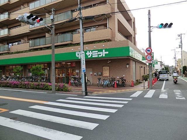 ���ӊ� �T�~�b�g�X�g�A�[����X �k��9���B 710m