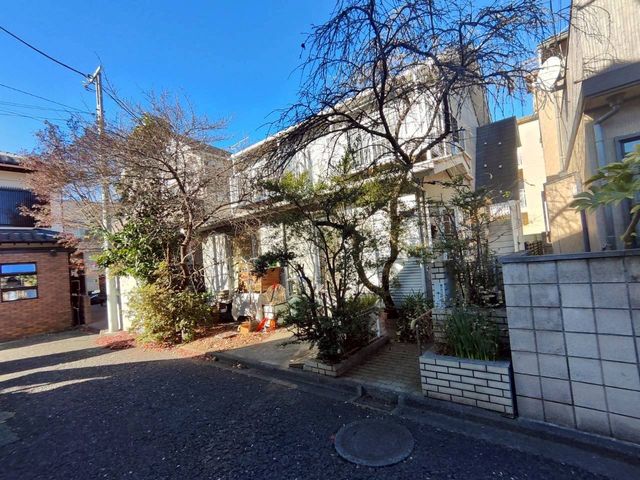 ���n�y�n�ʐ^ ���n�������w�Z����p�G���A�̊ՐÂȏZ��X�ɗ��n���Ă��܂��B