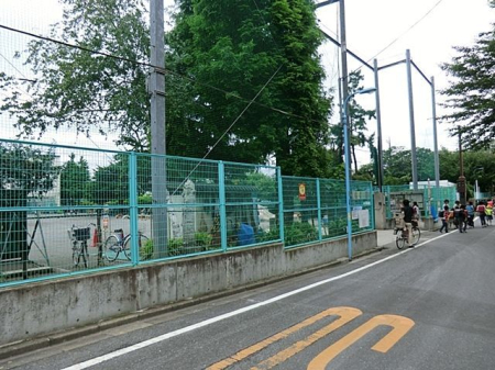 ���ӊ� �����旧�䉬���w�Z �k��8���B 630m