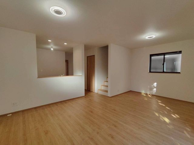 ���r���O ���r���O