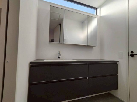 ���ʑ�E���ʏ� -