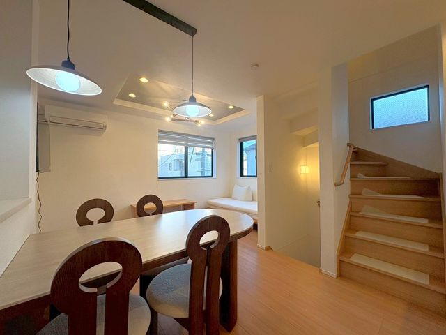 ���r���O ���r���O