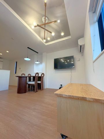 ���r���O �ݔ�