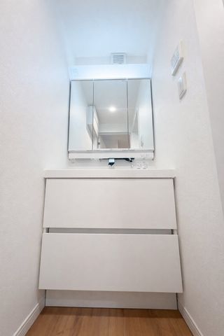 ���ʑ�E���ʏ� ����