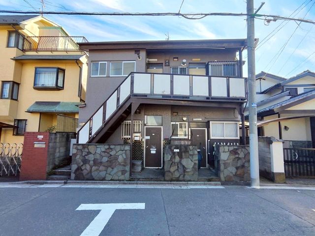 ���n�y�n�ʐ^ ���n�����E�Ɉ�����́A���z�̂��Ƃ��������邱�Ƃ��ł��܂��B