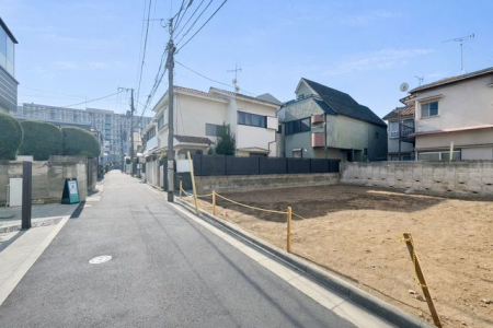 ���n�y�n�ʐ^ ���Ӂ��Ŋ��̏��w�Z�܂œk����7���B���q�l�̒ʊw�����S�Ȋ��ł��B