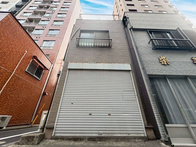 ���n�O�ώʐ^ ���n�������X�����A�A���P�[�g�ɉ񓚂��Ă������������փM�t�g�J�[�h���v���[���g���Ă���܂��B