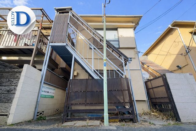 ���n�y�n�ʐ^ ���{�����͌��z�����t�����n�ł��B�f�ڎʐ^�͉�̑O�̌����ʐ^�ƂȂ�܂��B