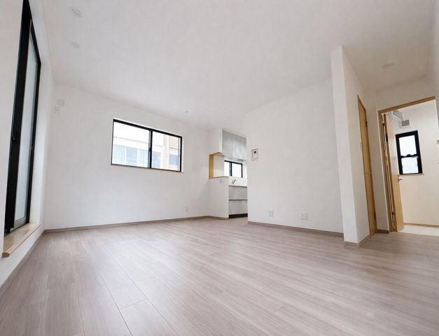 ���r���O ���r���O