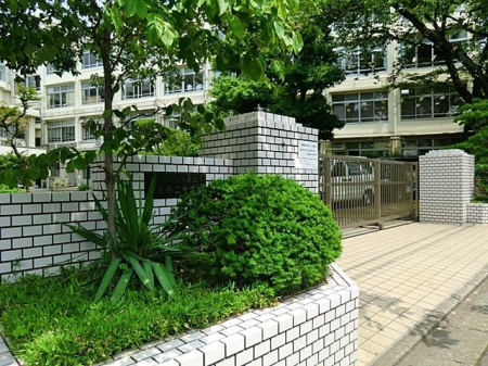 ���ӊ� ���n�旧�L�ʑ�񒆊w�Z �k��9���B 720m