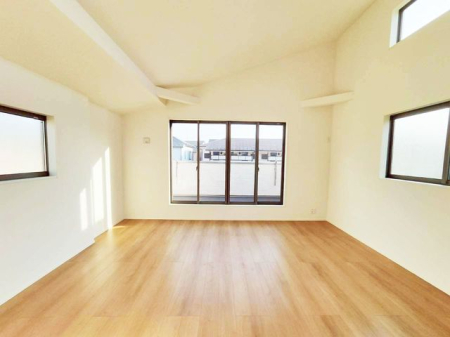 ���r���O -