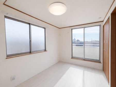 ���r���O ���r���O