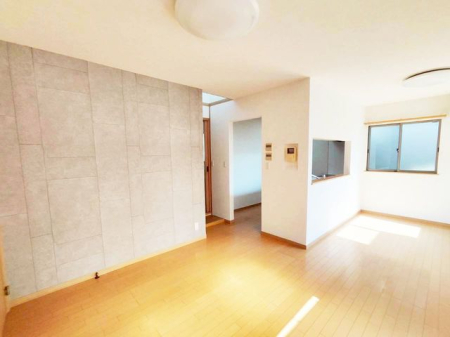 ���r���O ���r���O���؂̂ʂ����肪�D�����t���[�����O�d�グ�B���Ƒ����C�����悭�߂����郊�r���O�ł��B