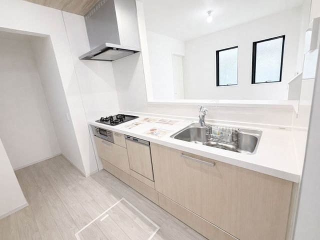 �L�b�`�� ���������S�̂����n����Ζʎ��L�b�`���B���q�l�������Ȃ��痿�����ł��܂��B