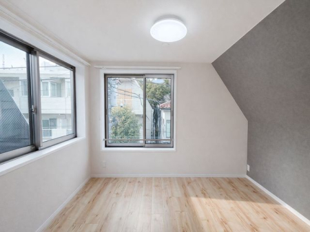 ���ʑ�E���ʏ� ���r���O