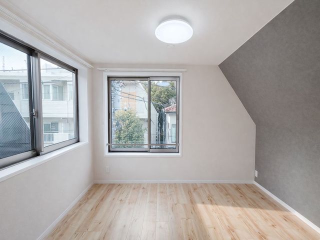 ���ʑ�E���ʏ� ���r���O