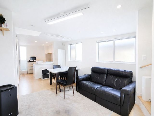 ���ӊ� ���r���O���S���A�u���C���h�̓^�`�J���̃I�[�_�[�ł��B