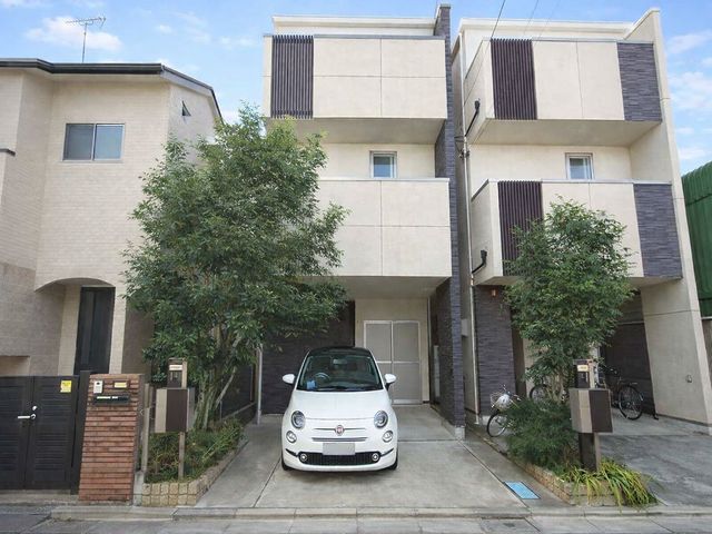 ���n�O�ώʐ^ ���ԏꁟ�J�[�X�y�[�X�������Ă��܂��B��^�Ԃ��y�X���Ԃł��܂��B