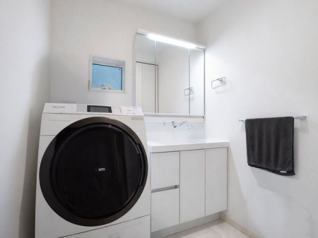 ���ʑ�E���ʏ� ���ʎ����h����������@��z�u���Ă��]�T������A�[���ȍL�����m�ۂ��Ă��܂��B