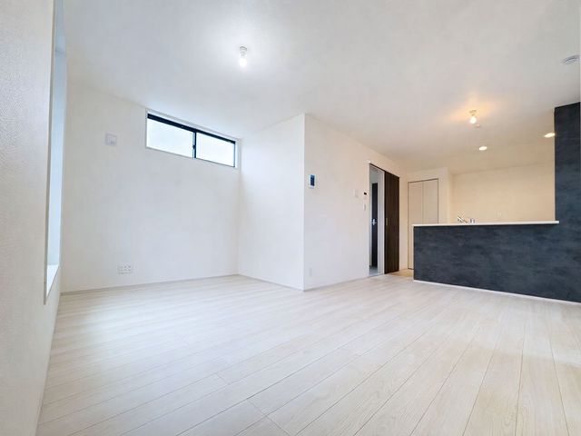 ���r���O ���r���O