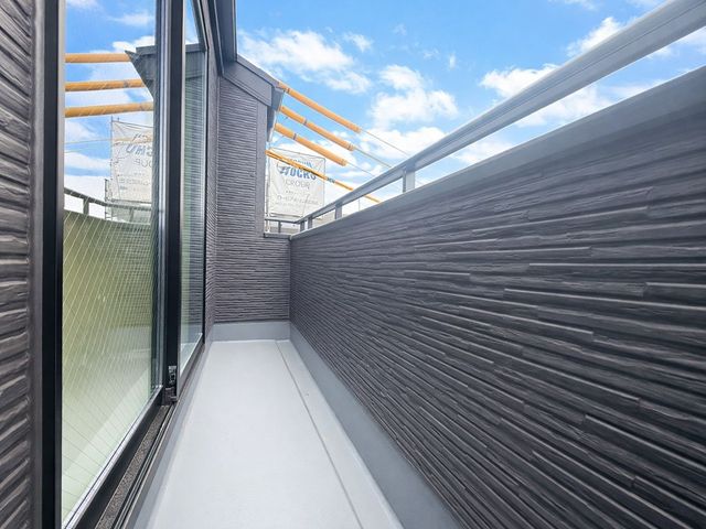 ���r���O �o���R�j�[