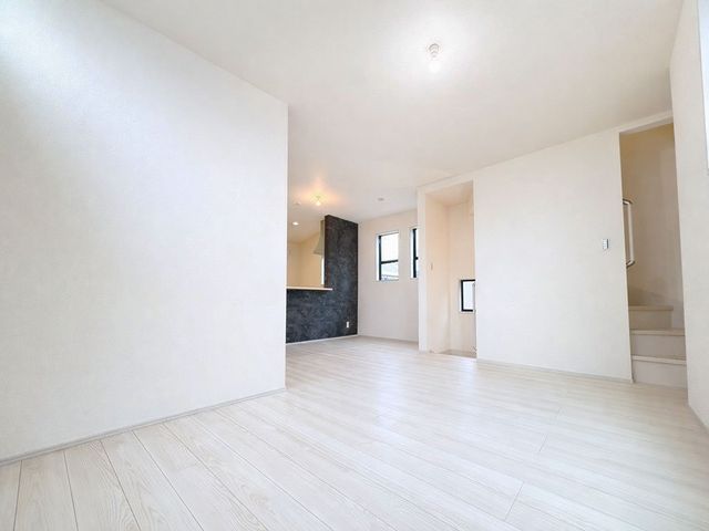 ���̑����� ���r���O