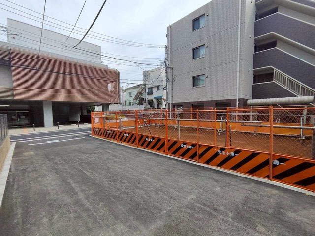 ���n�y�n�ʐ^ ���n������]�ɉ������A�I���W�i���̊Ԏ�������Ă������܂��B