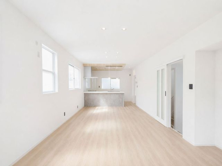 ���r���O ���r���O