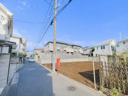 ���n�y�n�ʐ^ ���n���O�ʓ��H�͂�������Ƃ��Ă���A�Ԃ̏o��������X���[�Y