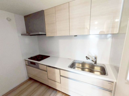 �L�b�`�� �L�b�`�����Ǖt�L�b�`���Ȃ̂Ń_�C�j���O�X�y�[�X�𖳑ʂȂ��L���g���܂��B