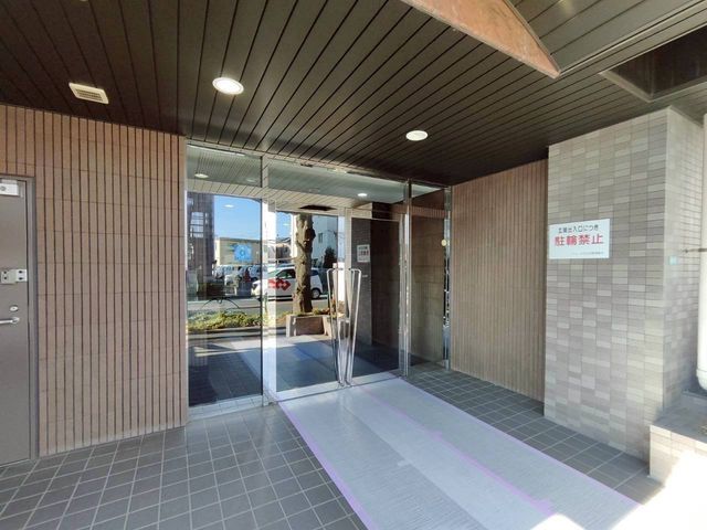 �G���g�����X -