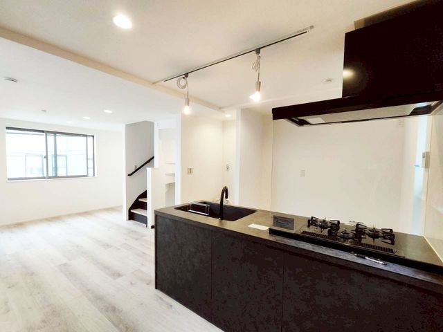 �L�b�`�� �L�b�`�����������S�̂����n����Ζʎ��L�b�`���B���q�l�������Ȃ��痿�����ł��܂��B